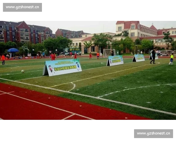 最新足球比赛手机版攻略与技巧全面解析指南 - 副本 - 副本